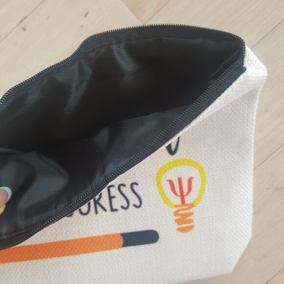Psychologist in progress!  Cosmetic bag - Picture 2 of 5